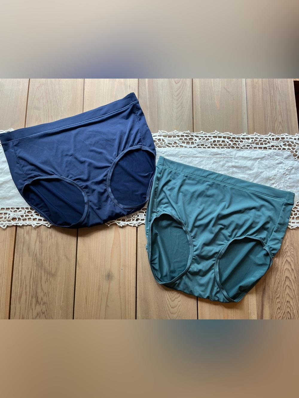 Soma Traveler Modern Brief Panties M NWOT